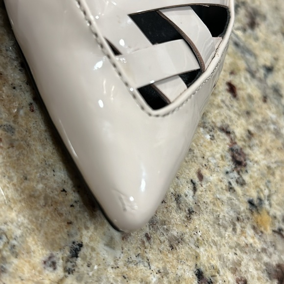 ZARA PATENT FLATS CREAM SIZE 38/8 - Picture 6 of 13